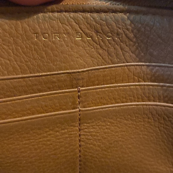 Tory Burch, tan wallet - Picture 5 of 6